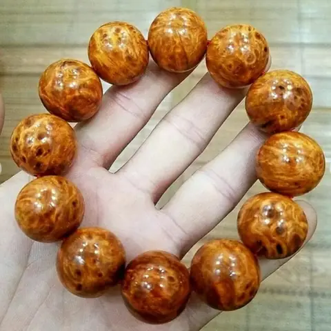 Vòng Tay Nu Huyết Long